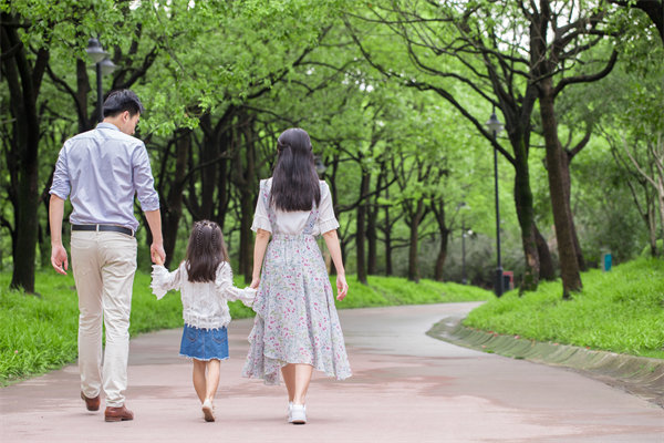 民政部：鼓勵(lì)將婚姻登記機(jī)關(guān)設(shè)在公園，目的是什么？