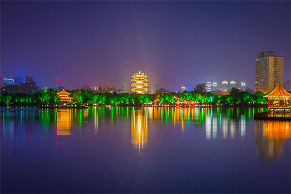 營(yíng)銷轉(zhuǎn)化率低迷？濟(jì)南營(yíng)銷咨詢公司如何精準(zhǔn)打通獲客變現(xiàn)鏈路？